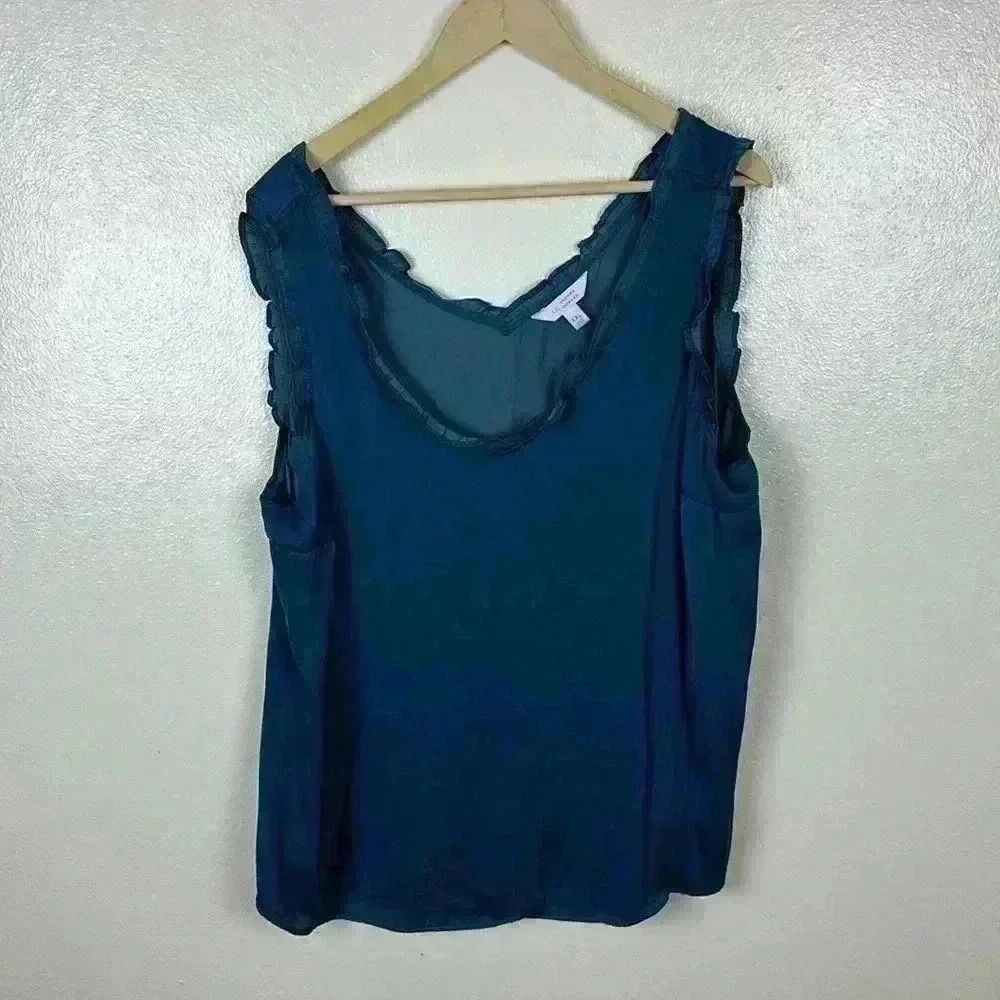 Lauren Conrad sleeveless top XXL.